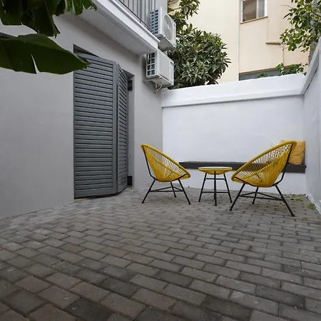 Groundfloor 2Br Apt With Smallyard Near The Heart Of Kalamata Exterior photo