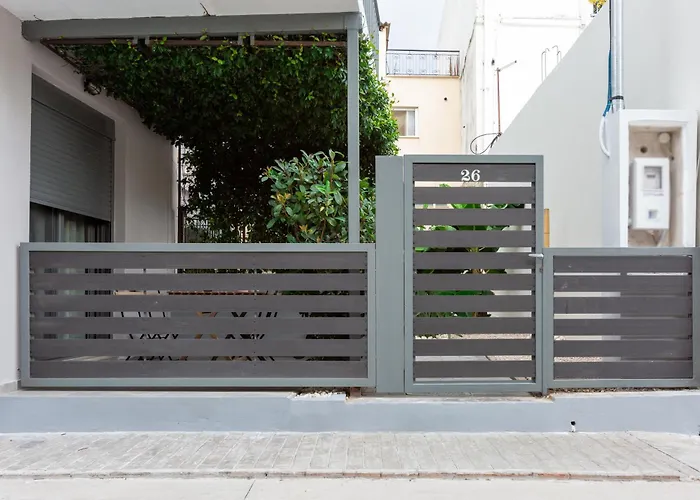 Groundfloor 2Br Apt With Smallyard Near The Heart Of Kalamata