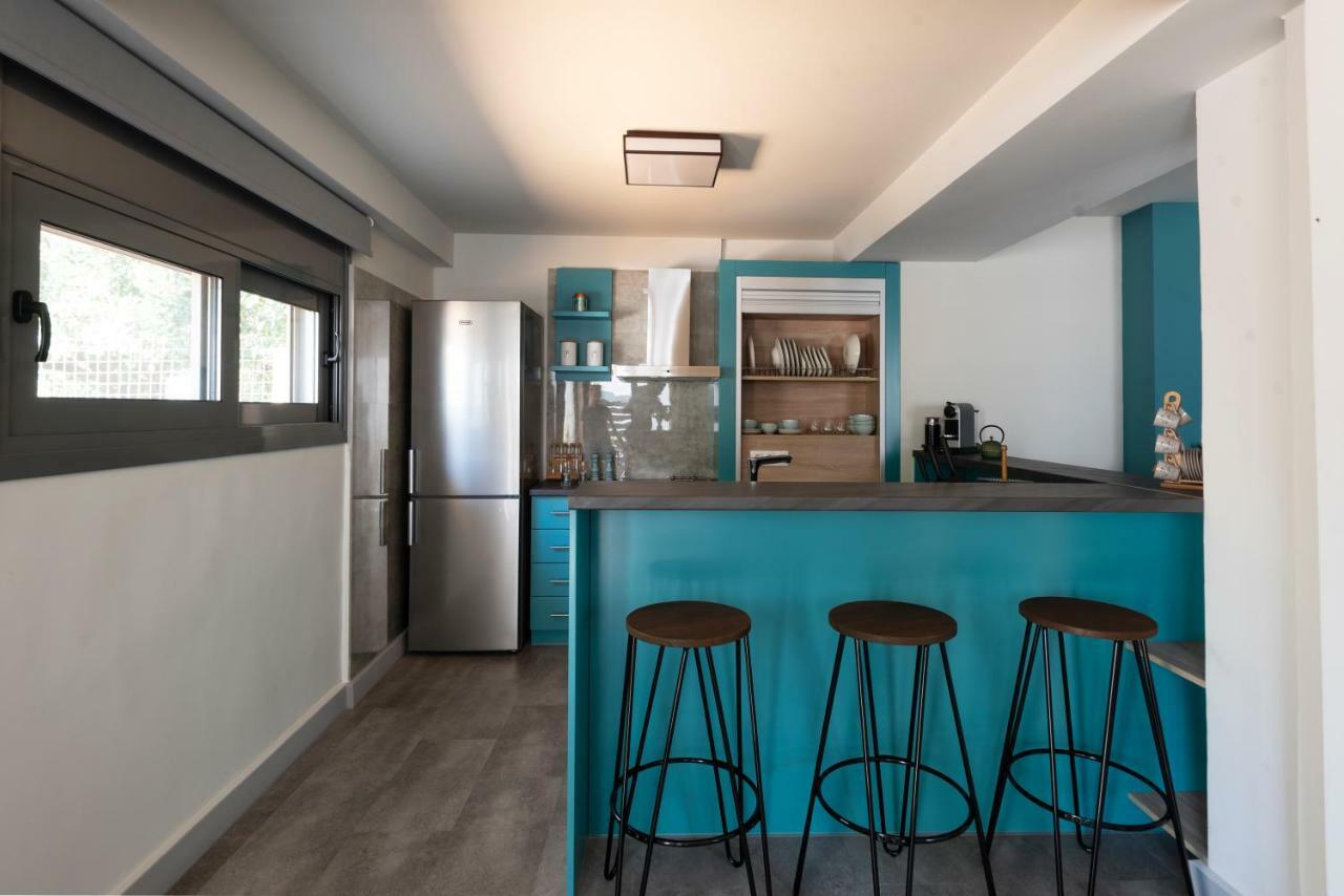 Groundfloor 2br With Smallyard Near The Heart Of Apartment Kalamata