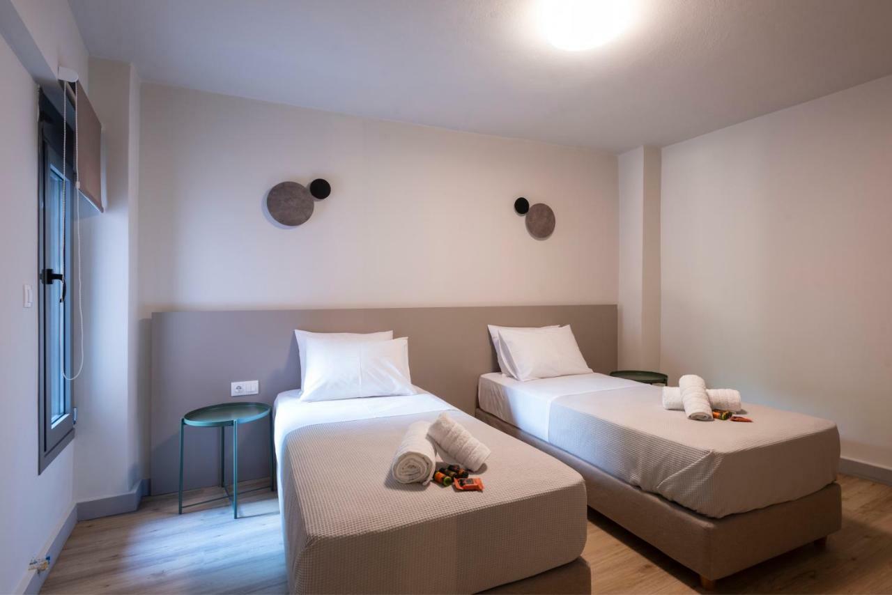 Groundfloor 2br With Smallyard Near The Heart Of