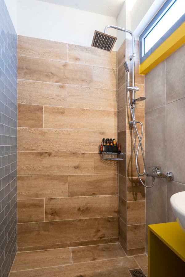 Apartmán Groundfloor 2br With Smallyard Near The Heart Of *