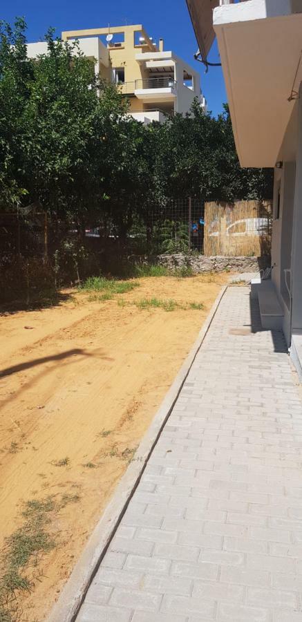 Groundfloor 2br With Smallyard Near The Heart Of Apartment Kalamata